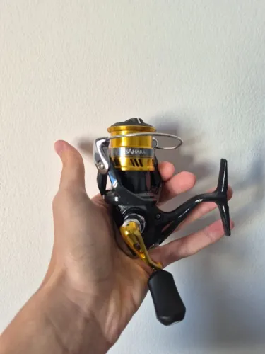 Molinete Shimano Sahara C2000s Hagane Gear Original