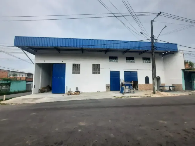 Imóvel para aluguel e venda tem 500 metros quadrados com 1 quarto em Tarumã - Manaus - AM