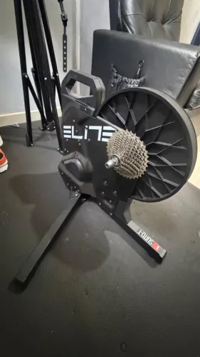 Rolo Treino Bicicleta Elite Suito T Smart Interativo Com K7 Shimano 11/34 R70 + VENTILADOR