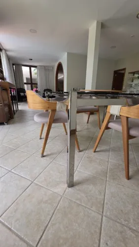 Mesa de Jantar Quadrada