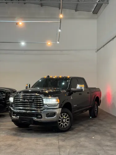 Ram 3500 Limited Longhorn 6.7 TB CD Diesel 2023