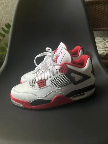 Air Jordan 4 Retro Fire Red
