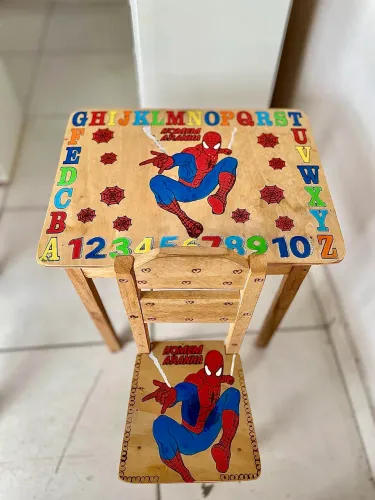 Cadeira+ Mesa Infantil temática 