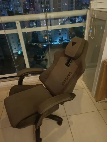 Cadeira Gamer semi nova - perfeito estado
