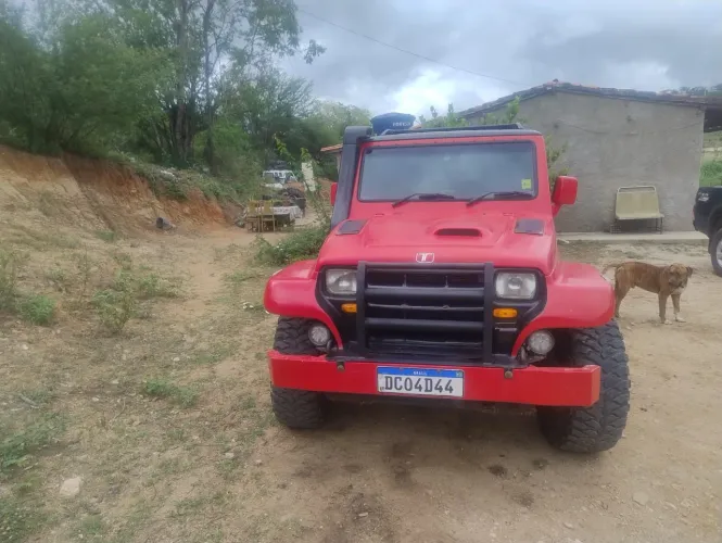 Troller T-4 4X4 2.8 TB Int. Cap. Rígida Diesel 2001