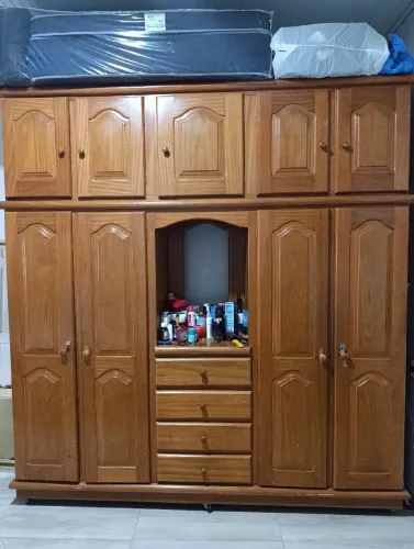 Guarda roupa de casal de cerejeira