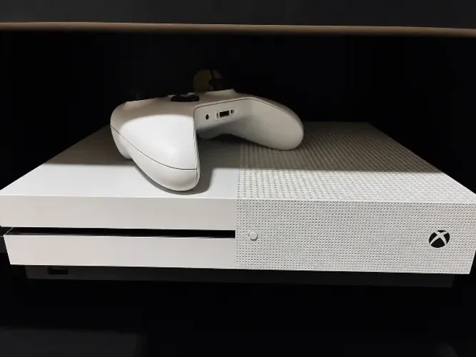 Xbox One S 1TB