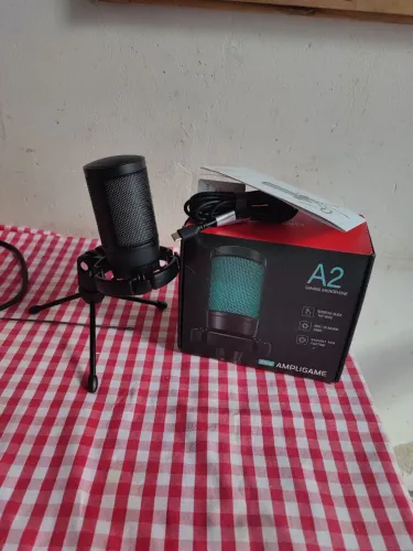 Microfone Fifine Ampligame A2 RGB Completo