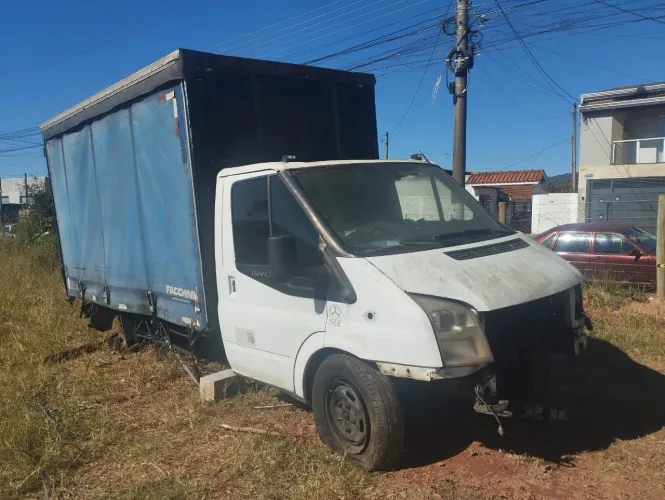 Venda de peças e baú