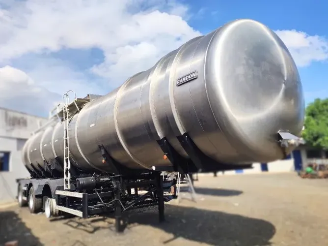 CARRETA VANDERLEIA INOX 45m³ - RANDON
