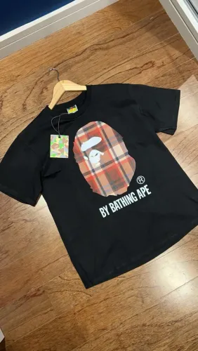 Camiseta custom slim fit Bape X Burberry size M/G