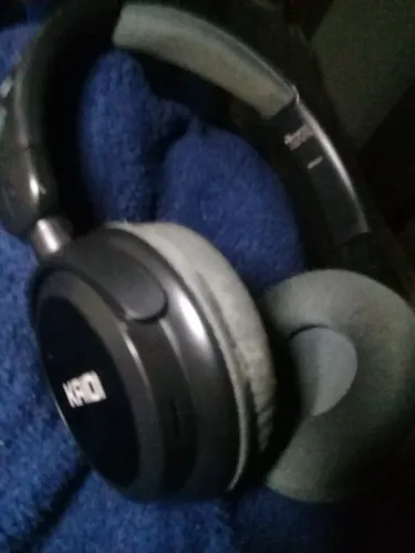 Fone de ouvido usado bluetooth