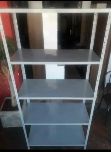 Prateleira de aço nova na promoção