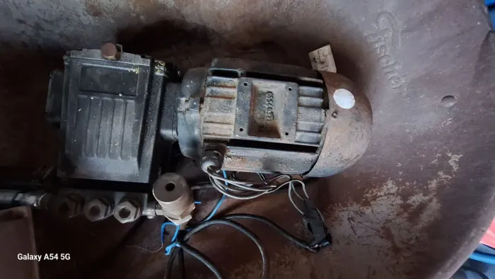 Vendo jato com bomba d água industrial 