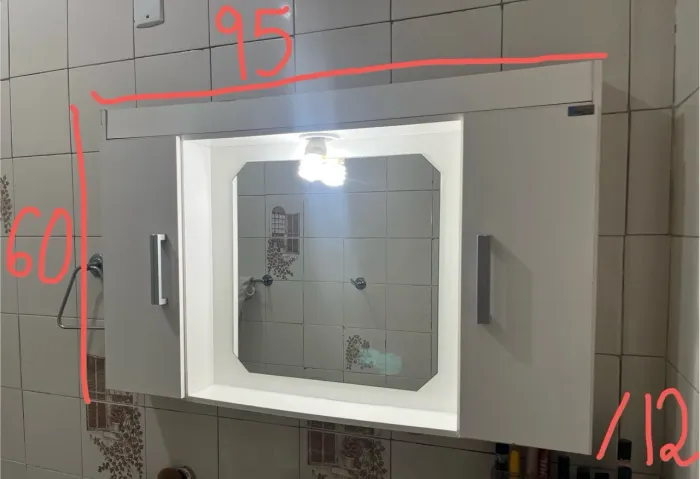 Armário de banheiro