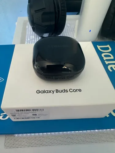 Fone Samsung Buds Core novo