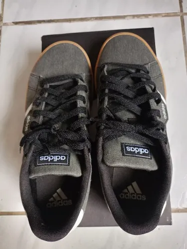 Tênis Adidas Daily 3.0 Cinza