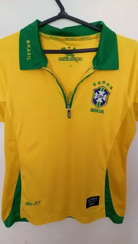 Camisa feminina seleção brasileira ,produto seminovo