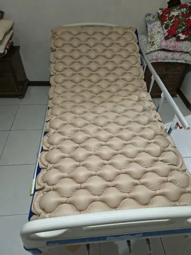 Cama Hospitalar com Colchão Pneumático 1 mês de uso!