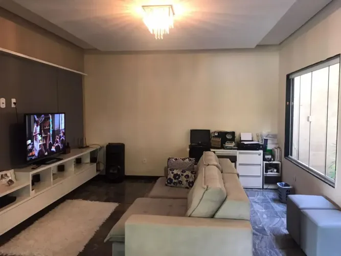 Casa/Sítio para Venda no bairro Angelim II, localizado na cidade de Teresina / PI, região