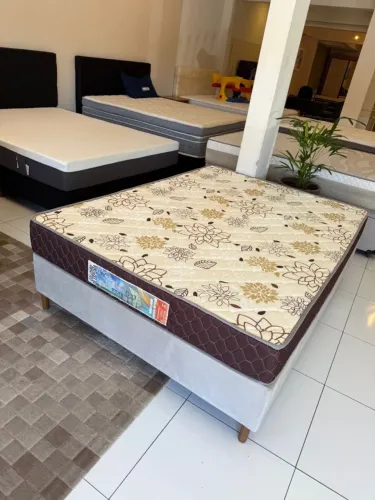 Cama de Casal D33 seminova top - Entregamos! 