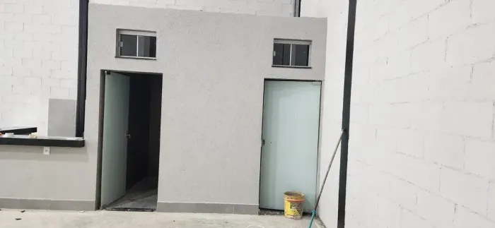 Vendo Galpão setor Garavelo B Goiânia.