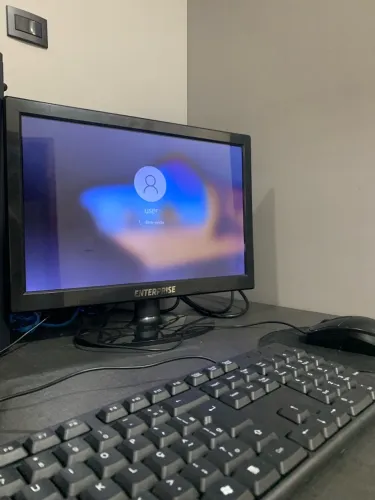 Computador de escritório completo Ótimo para ver internet e jogos leves
