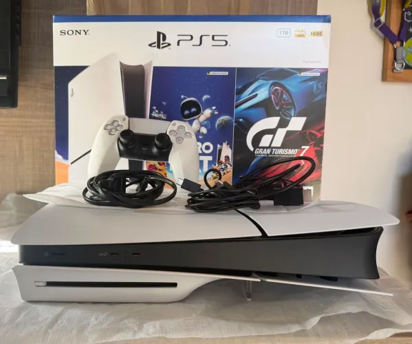 Playstation 5 Mídia Física ainda na garantia.