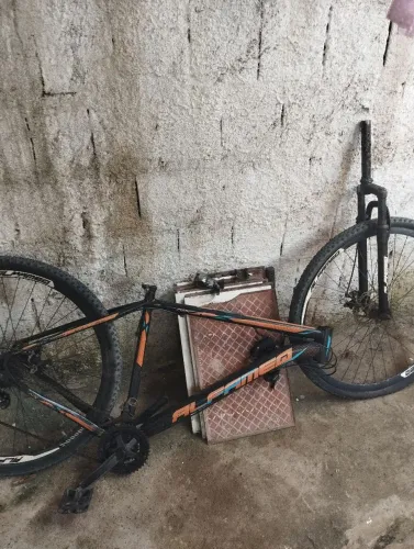 QUADRO DE ALFAMEQ ARO 29- LARANJA COM PRETO - NOVA 450R$
