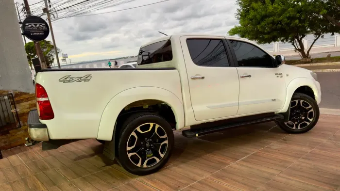 Toyota Hilux CD SR 4X2 2.7 16v/2.7 Flex Aut. 2015