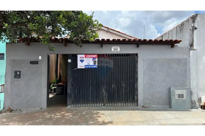 "Invista na Casa dos Sonhos! 2 Quartos e Edícula"