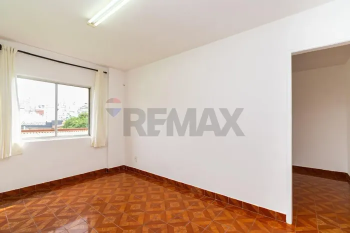 Vende apto 54m², Rua Pires da Mota, 277, 4º andar, Aclimação, 01 vaga, fácil mobilidade e 