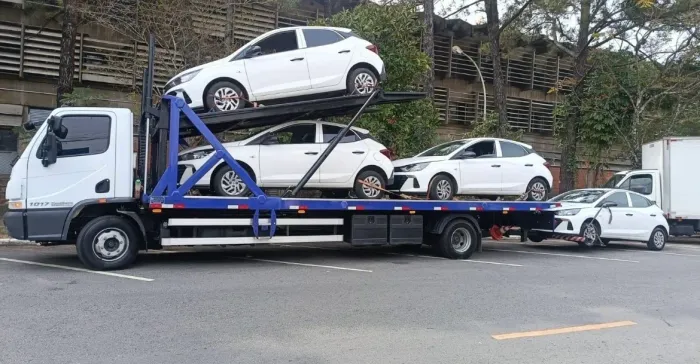 Mercedes Acello 1017, 2024 C/ Plataforma Remonte + Asa Delta