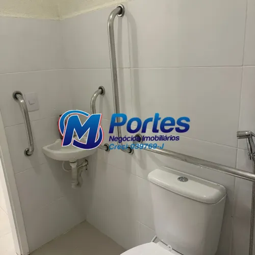 Linda loja em um exelente bairro, contem 3 provadores, Centro