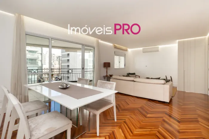 Apartamento à Venda em Moema - Condomínio Clube