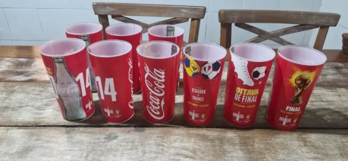 Copo colecionável da Coca-Cola temático da Copa do Mundo FIFA Brasil