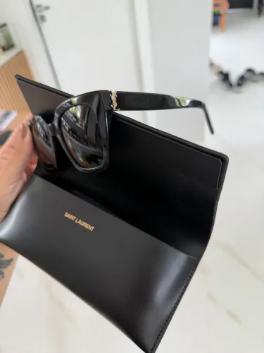 Óculos YSL