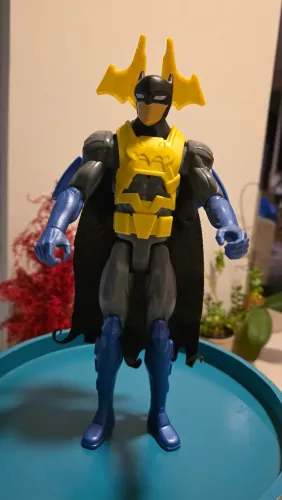 Boneco Batman Armadura Tech
