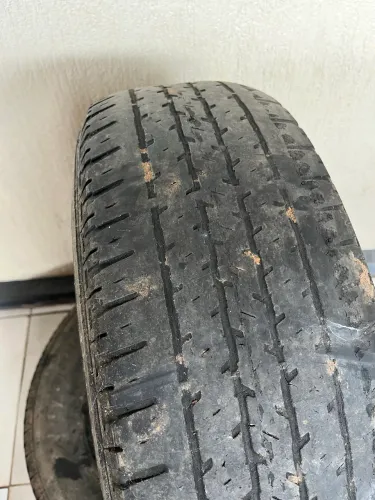 Vendo 2 pneus aro 16