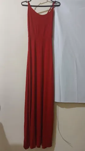Vestido Longo Vermelho ? Costura Artesanal nas Costas ? Elegante ? R$ 20,00