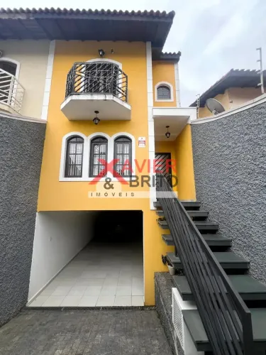 Sobrado à venda no Jardim Santa Maria, 3 quartos (1 suíte com hidro), 5 vagas + Espaço gou