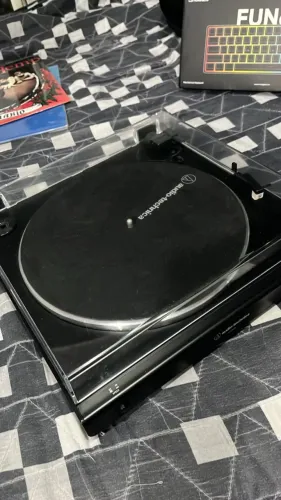 Toca Disco Audio-Technica Preto AT-LP60X