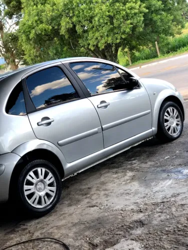 Citroen C3 GLX 1.4/ GLX Sonora 1.4 Flex 8V 5P 2011