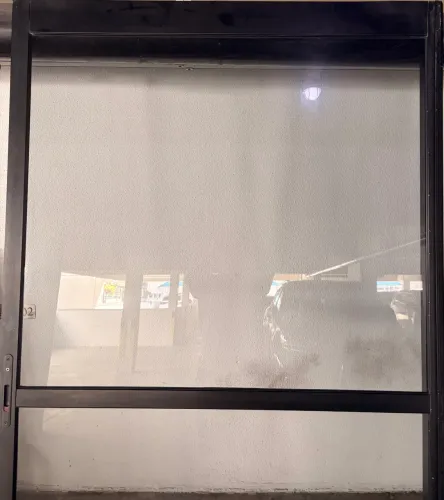 2 Portas de Correr Premium em Alumínio Preto e Vidro Temperado Fumê