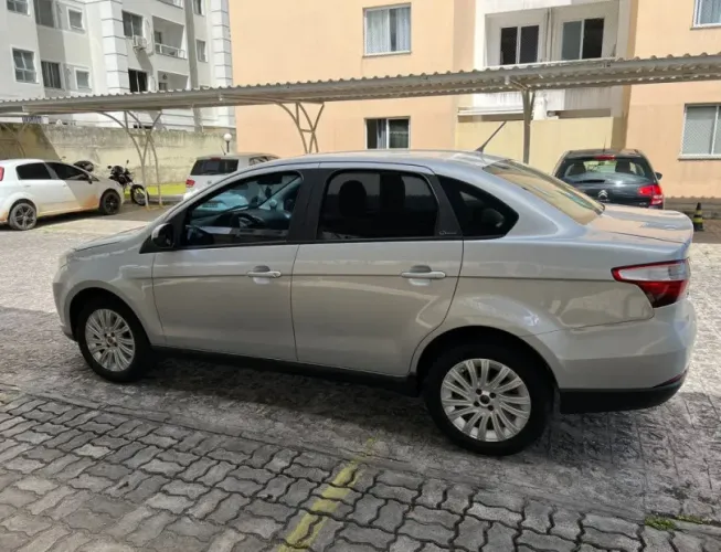 Alugo carro