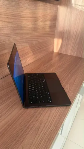 MacBook Pro Apple m4 16GB RAM, 512GB e 14?
