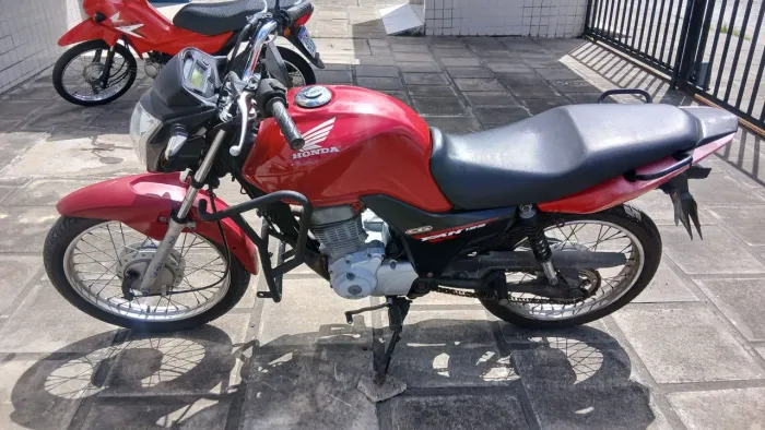 Vende-se fan 125 2015