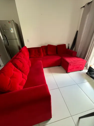 Sofá em L vermelho com chaise - ótimo estado