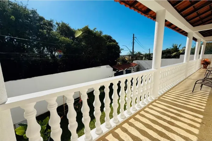 Casa Térrea Reformada | 330 m² de Área Construída em Lote de 800 m² | Condomínio Ouro Verm