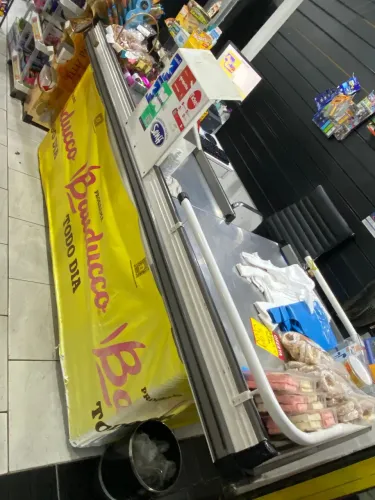 Vendo caixa mercado check-out 1,02 x 2,50 